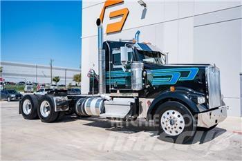 Kenworth W 900 Traktorske jedinice