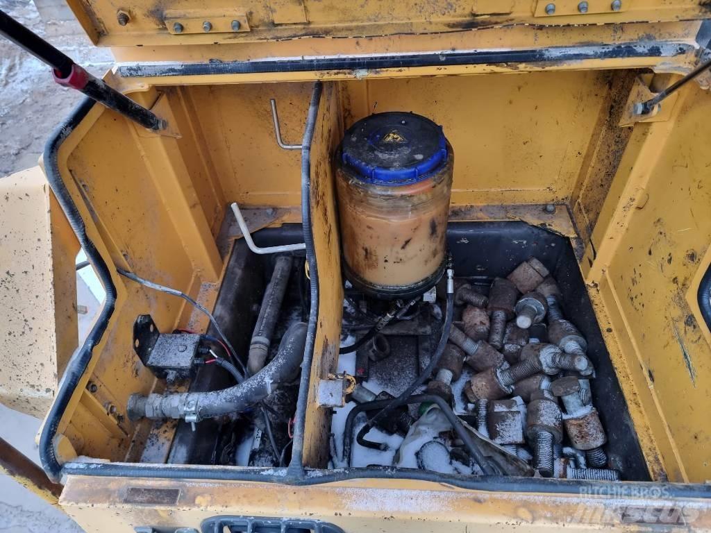 Volvo EC 700 B LC Bageri gusjeničari