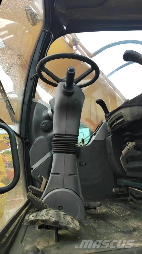 Hyundai 210W-9 Bageri na kotačima