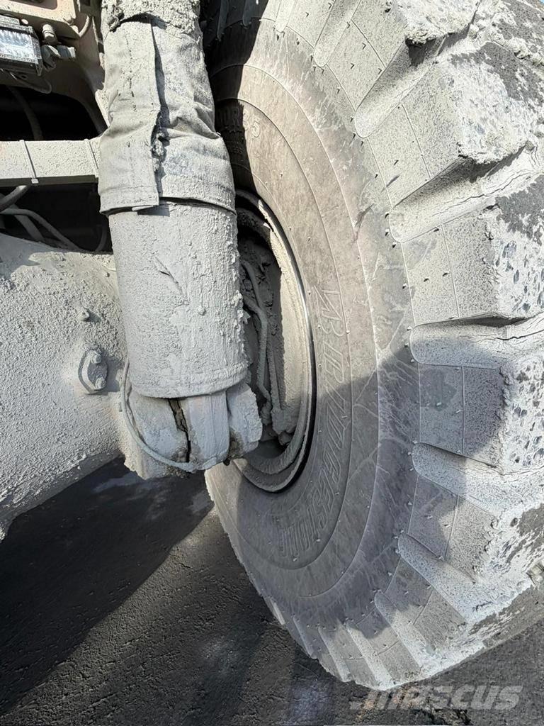 CAT 775 F Kruti damperi