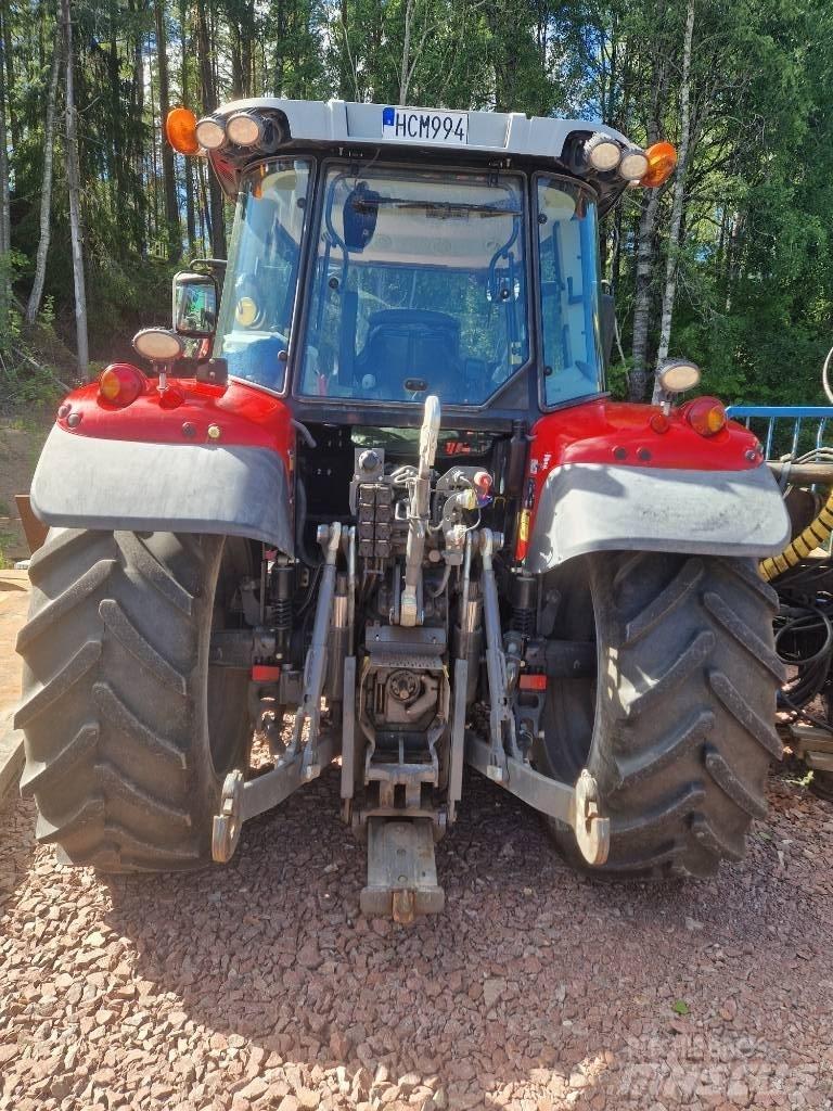 Massey Ferguson 5713 Traktori