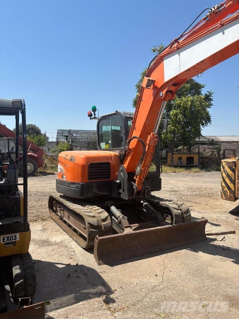 Doosan DX 80 R Midi bageri 7t – 12t