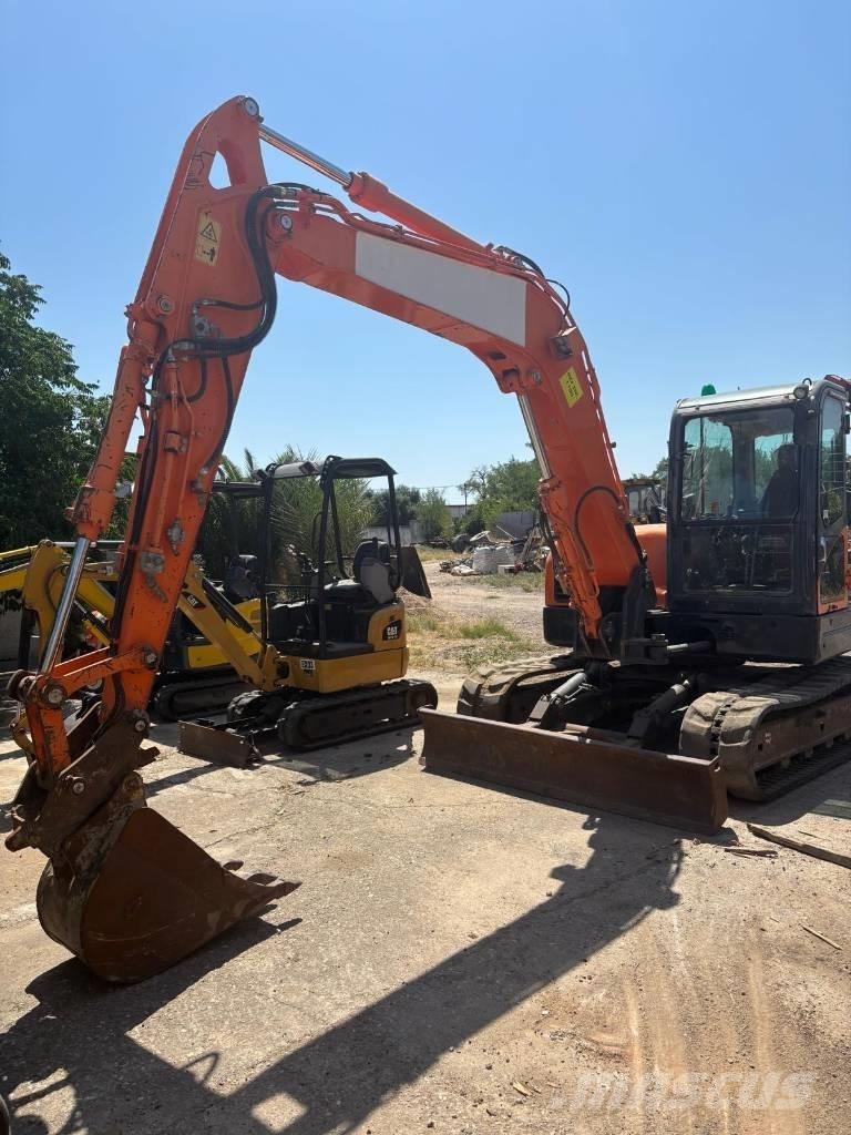 Doosan DX 80 R Midi bageri 7t – 12t
