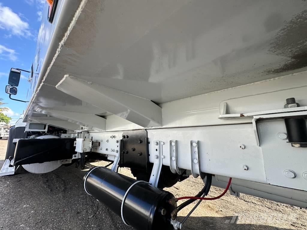 Freightliner 114 SD Kamioni za otpad