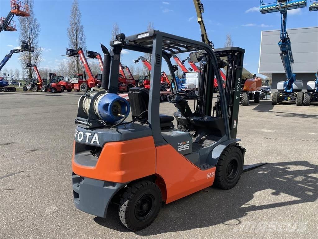 Toyota 02-8FGF25 Plinski viličari