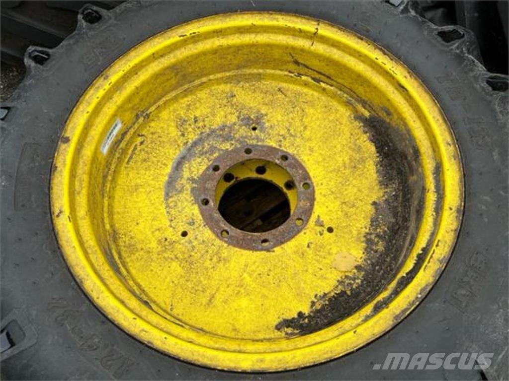 BKT 12.4-32 Gume, kotači i naplatci