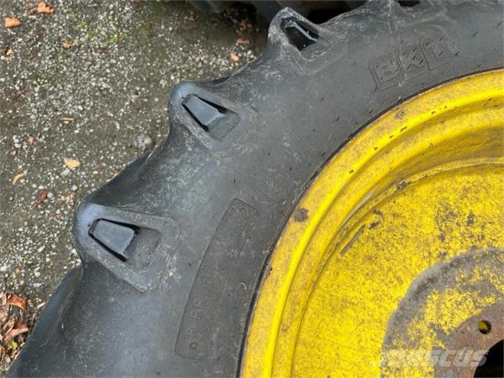 BKT 12.4-32 Gume, kotači i naplatci