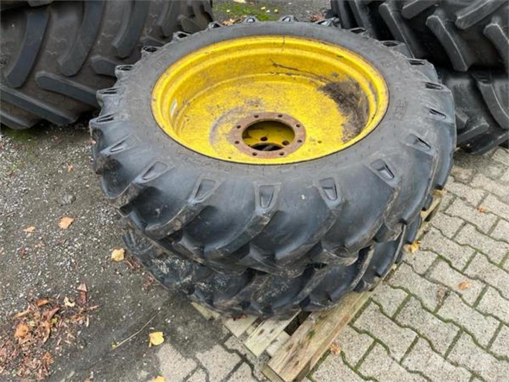 BKT 12.4-32 Gume, kotači i naplatci