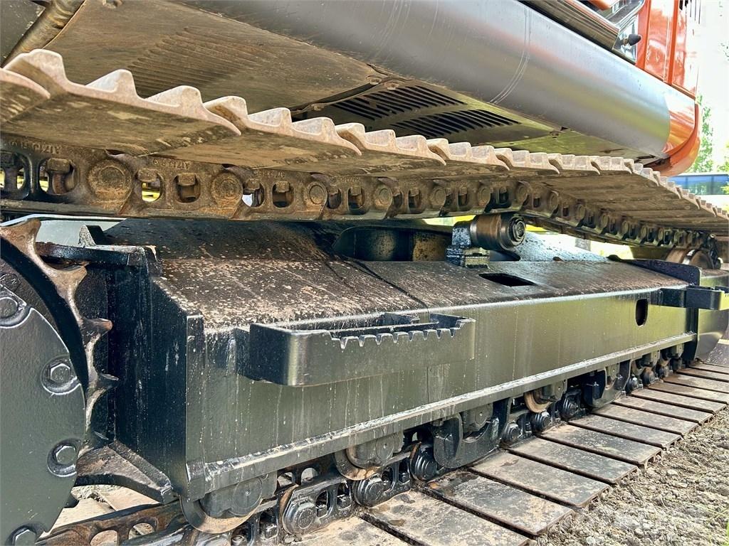 Hitachi ZX135US-7 Bageri gusjeničari