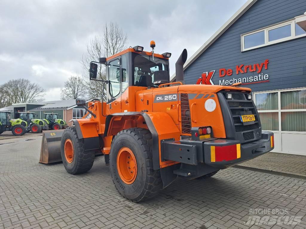 Doosan DL250 Utovarivači na kotačima