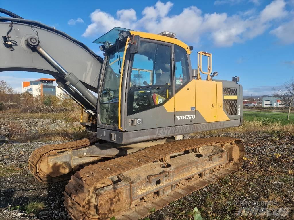 Volvo 220E Bageri gusjeničari