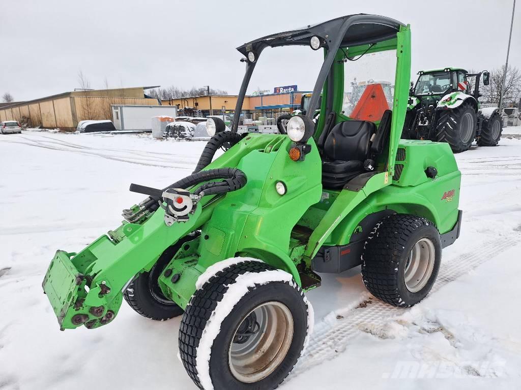 Avant 745 Višenamjenski utovarivači