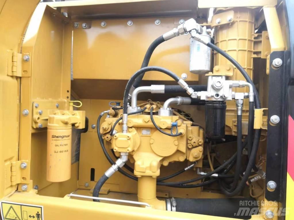 CAT 320 D L Bageri gusjeničari