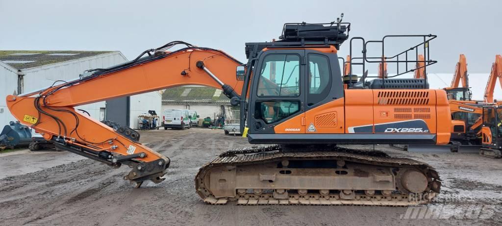 Doosan DX225LC-5 Bageri gusjeničari