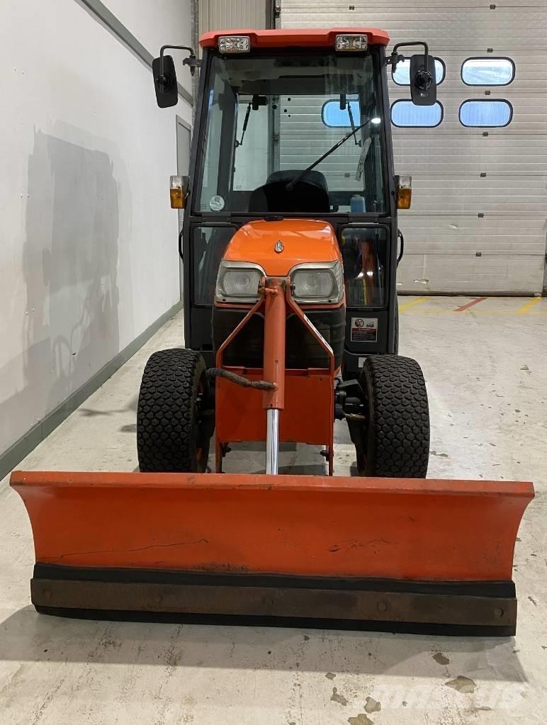 Kubota B2530 Kompaktni (mali) traktori