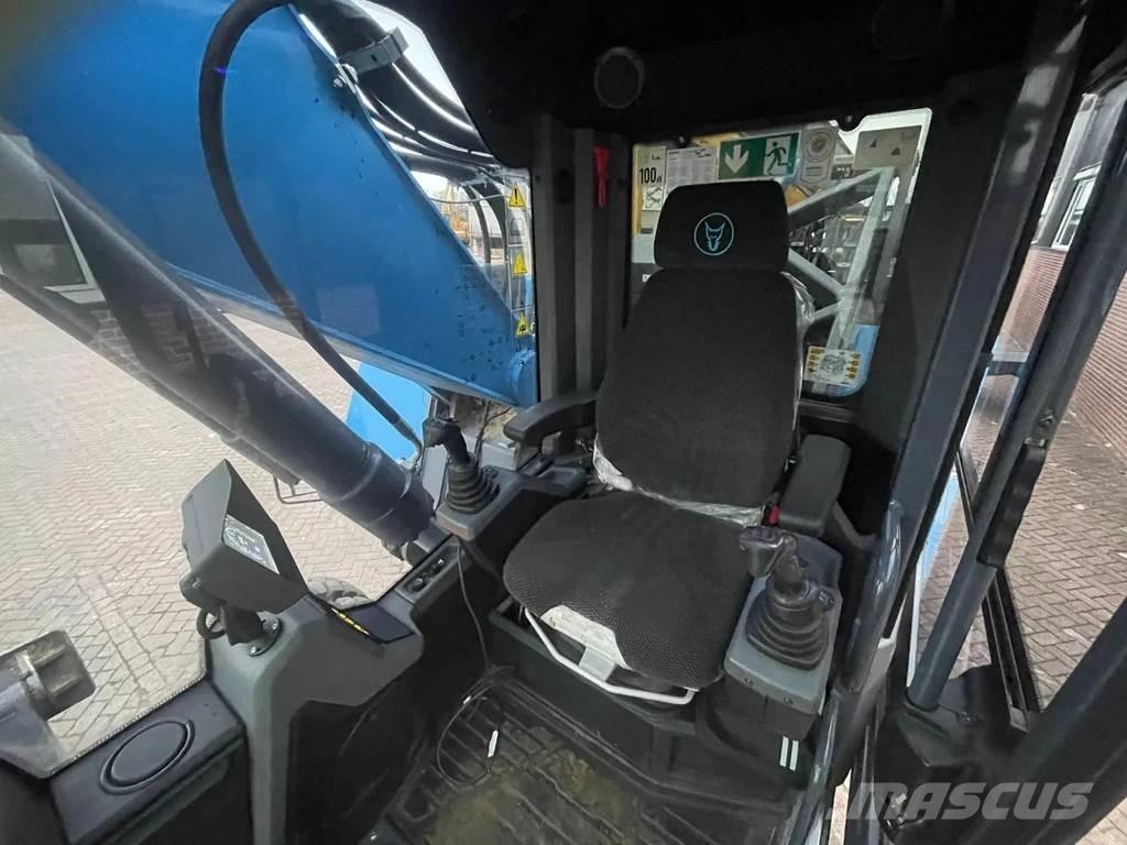 Fuchs MHL335 Bageri za manipuliranje materijalom / otpadom