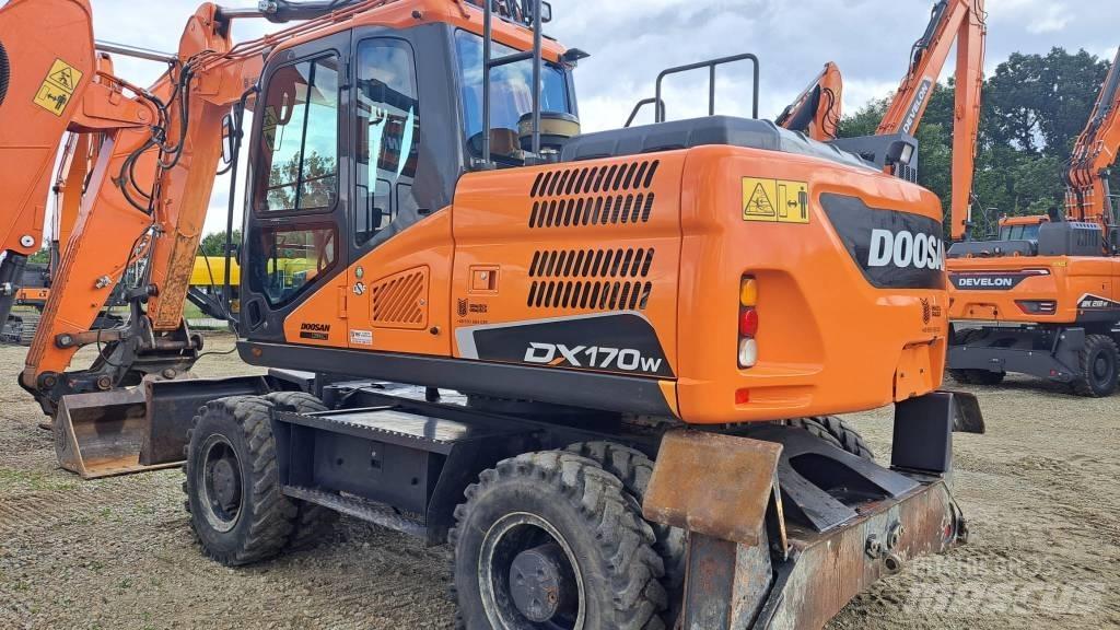 Doosan DX 170 W Bageri na kotačima