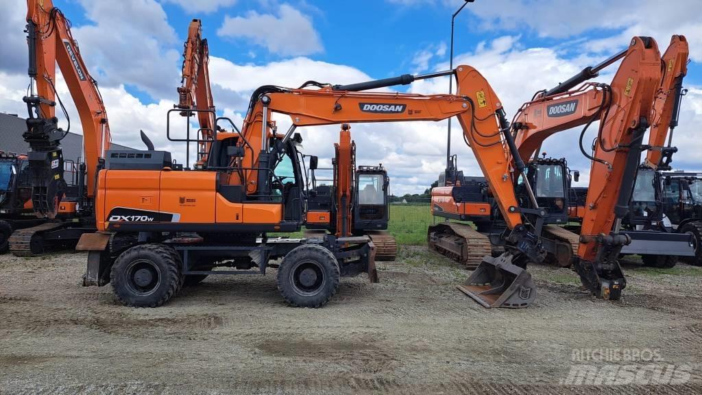 Doosan DX 170 W Bageri na kotačima