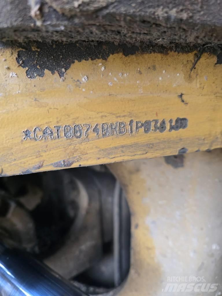 CAT 740 Zglobni demperi
