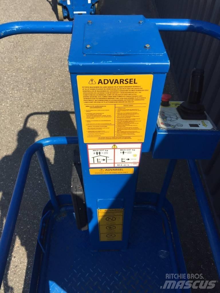 UpRight TM12 Vertikalne radne podizne platforme