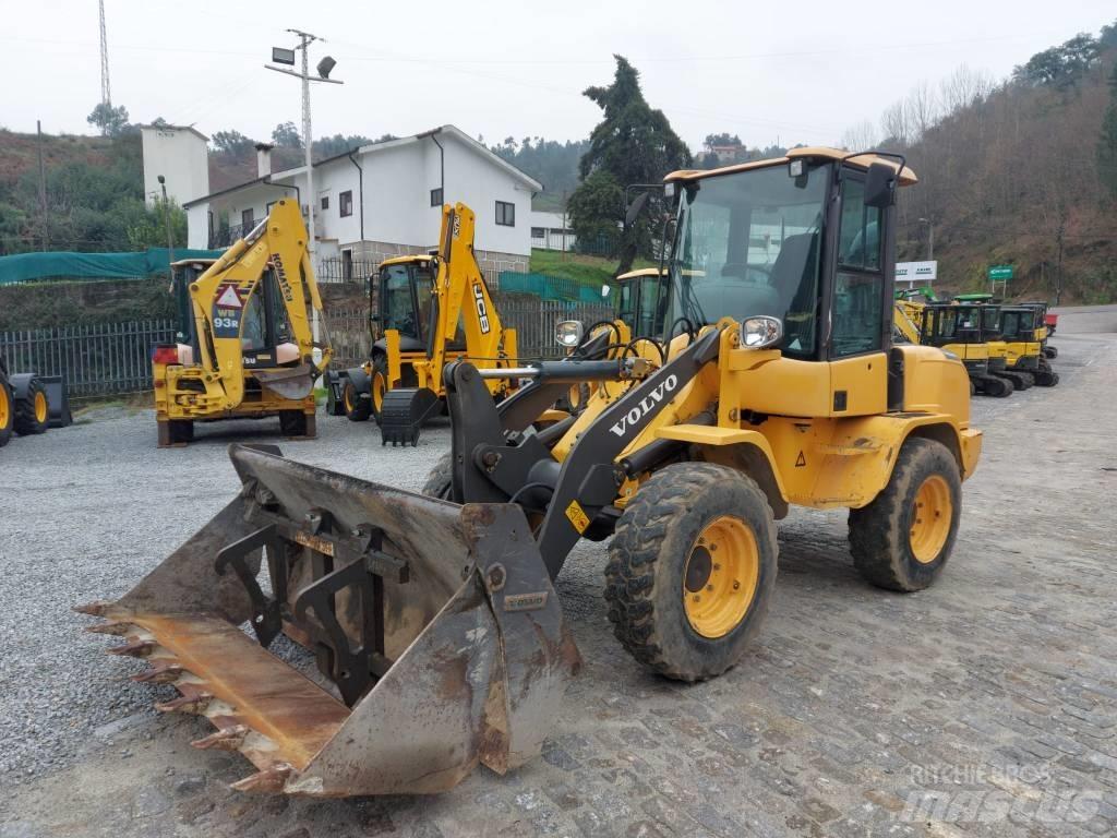 Volvo L 30 G Utovarivači na kotačima
