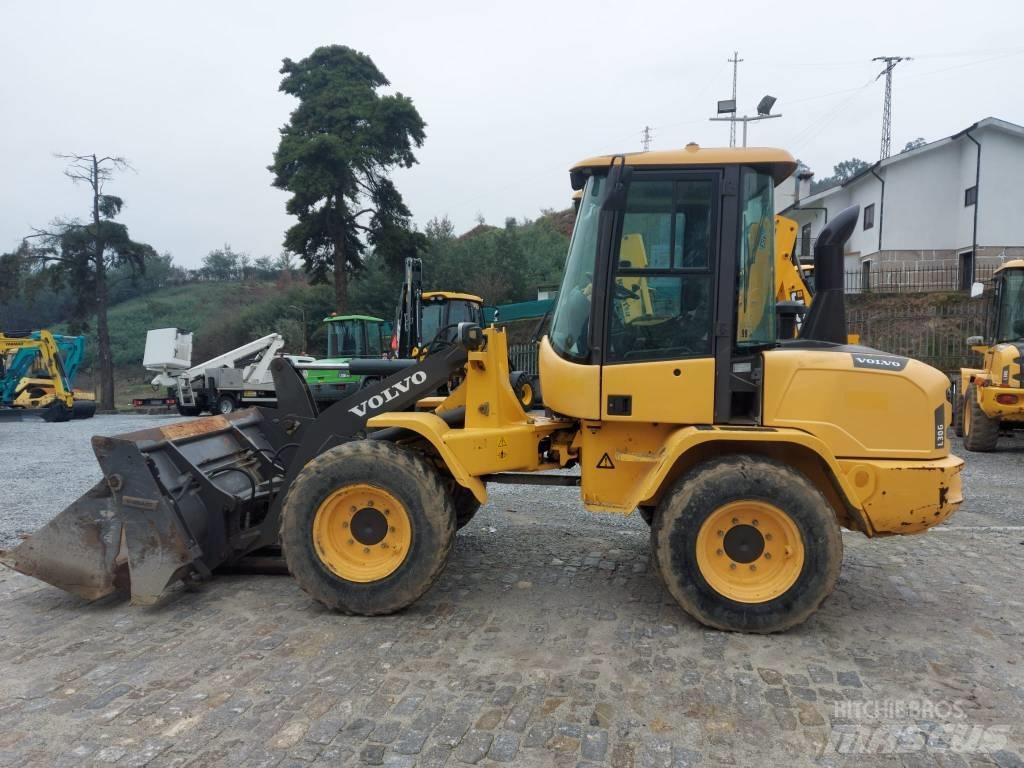 Volvo L 30 G Utovarivači na kotačima
