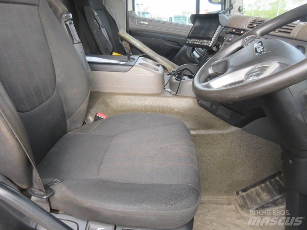DAF CF450 Kamioni s ravnim pločom / vitlom