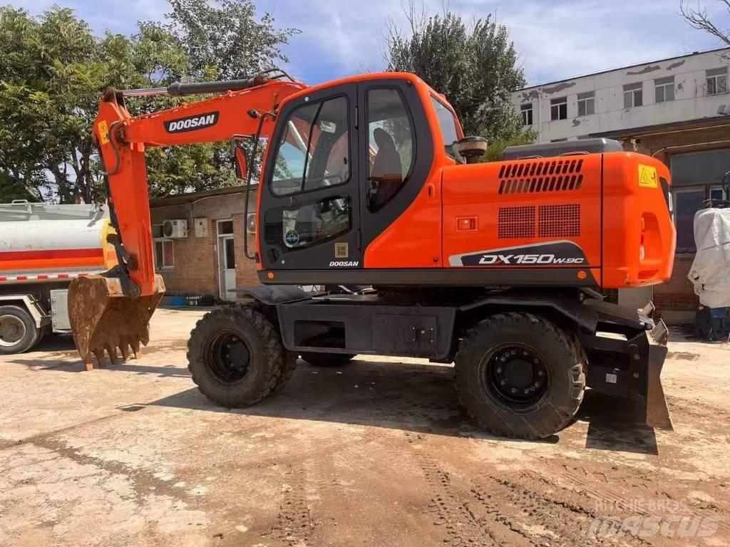 Doosan DH150W Bageri na kotačima
