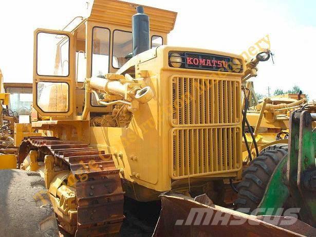 Komatsu D 155 A-1 Buldožeri gusjeničari