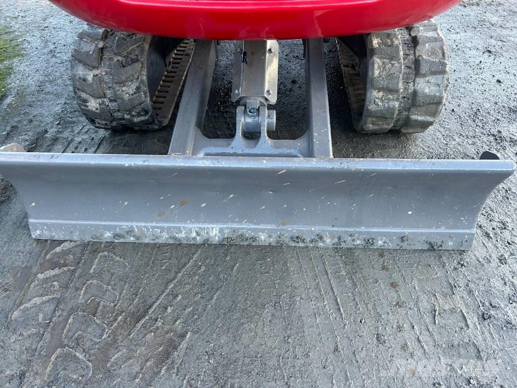 Takeuchi TB 230 Mini bageri <7t