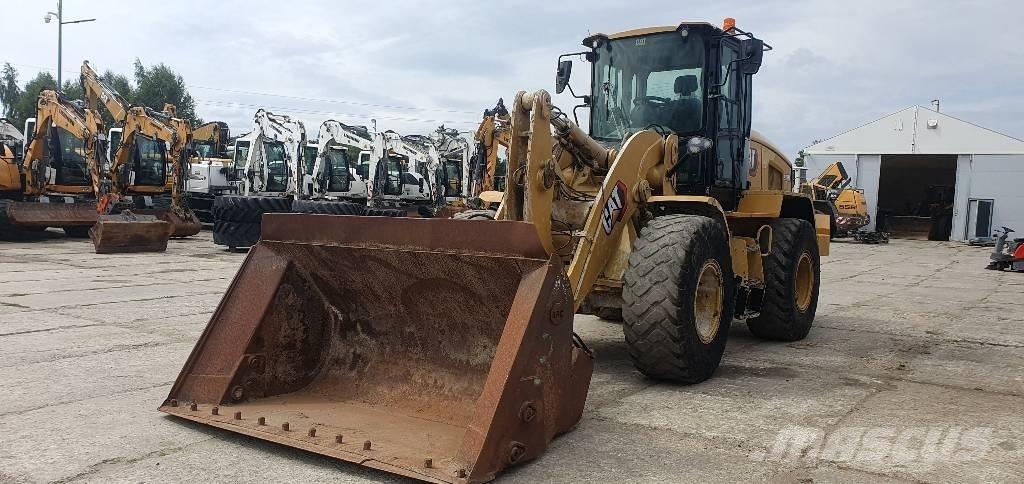 CAT 938M Utovarivači na kotačima