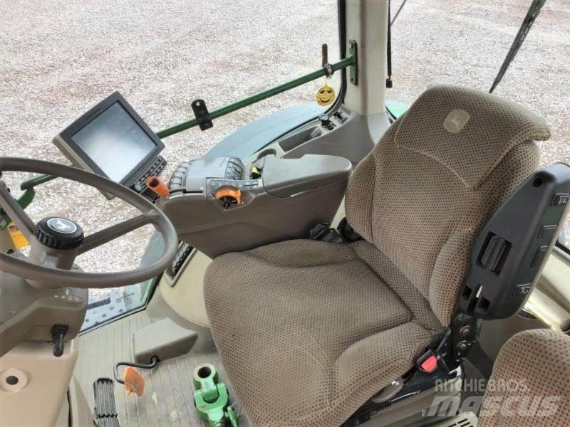 John Deere 8320 R Traktori
