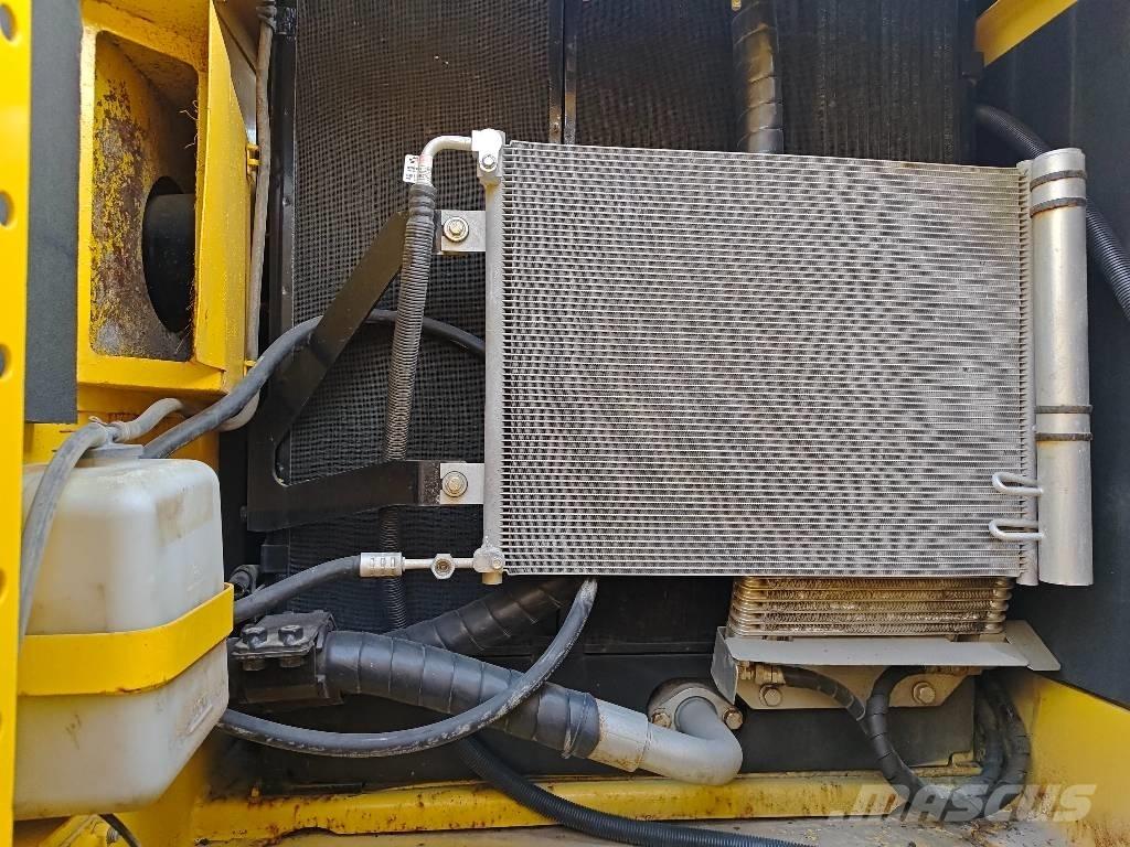 Komatsu PC 200-8 Bageri gusjeničari