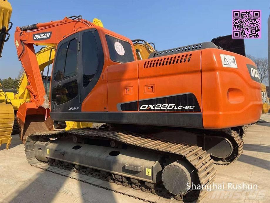 Doosan 225LC-9 Bageri gusjeničari