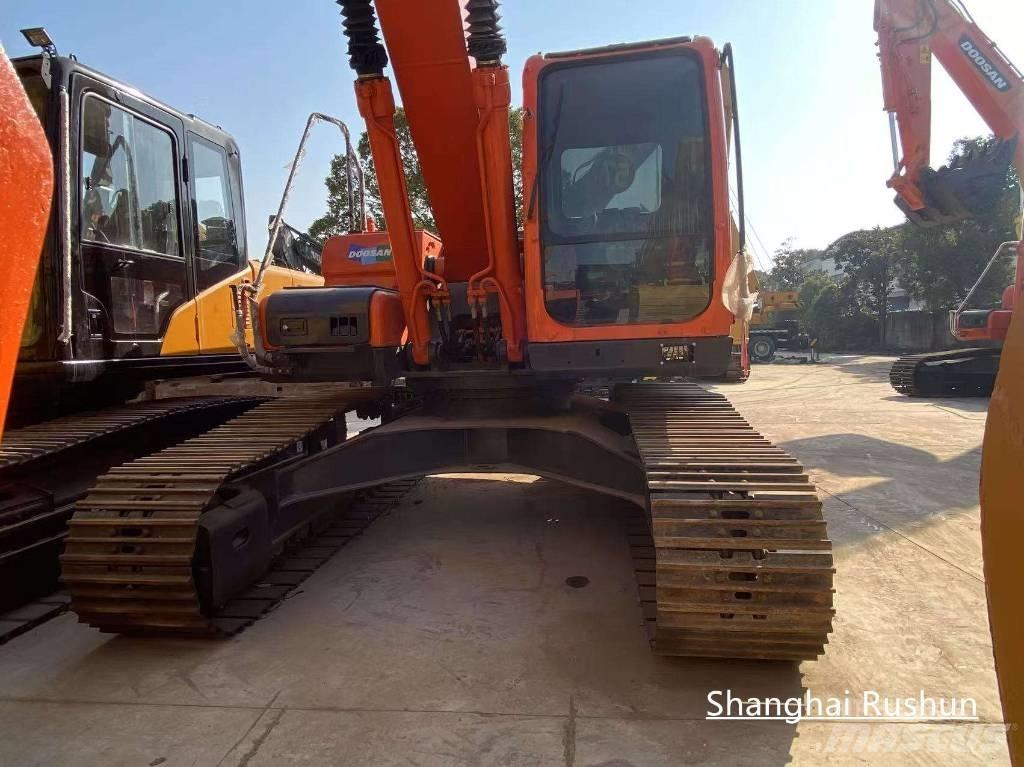 Doosan 225LC-9 Bageri gusjeničari