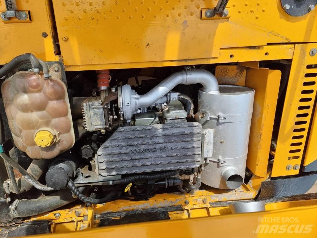 JCB JS 130 LC Bageri gusjeničari