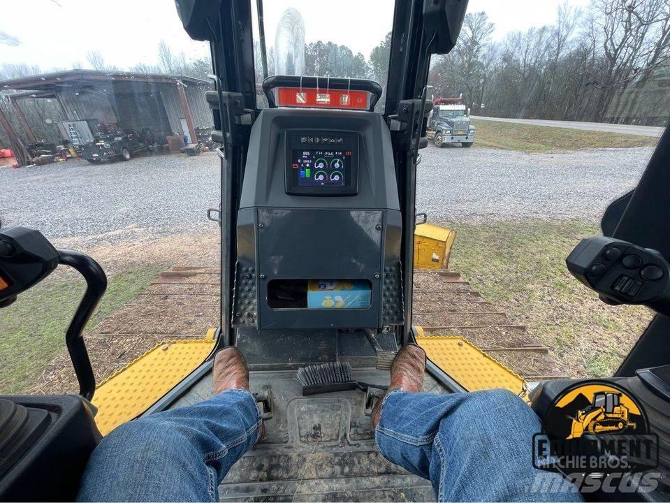 John Deere 750L Buldožeri gusjeničari