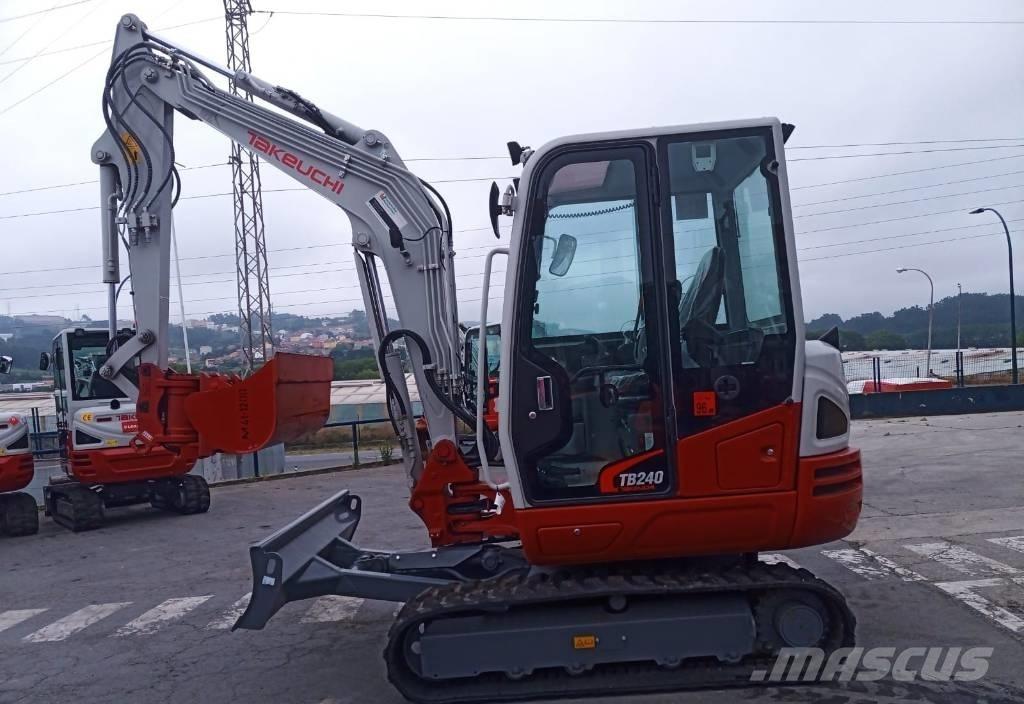Takeuchi TB 240 Mini bageri <7t