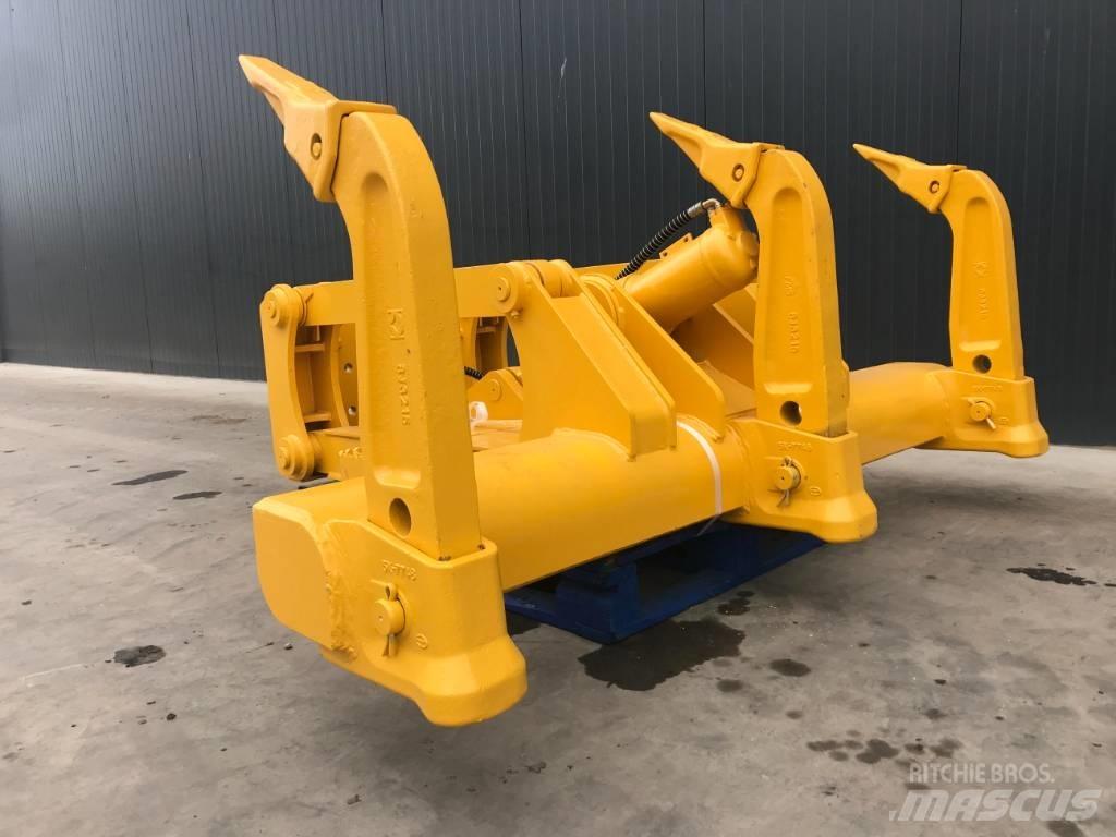 Komatsu D61 Skarifikatori