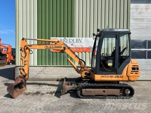 CASE CK 32 Bageri gusjeničari