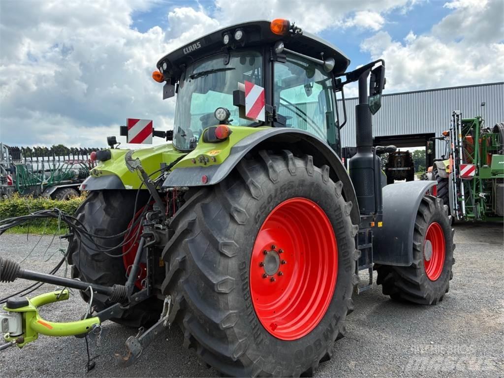 CLAAS ARION 650 Traktori