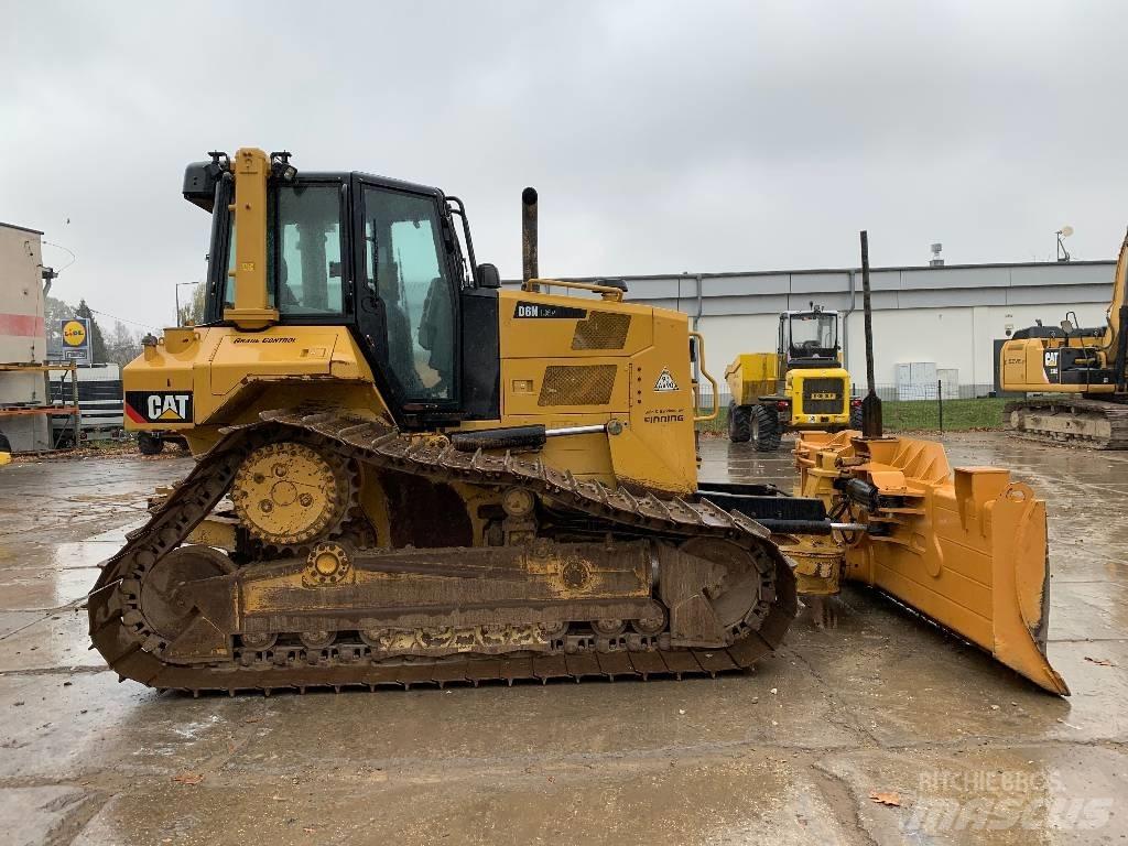 CAT D 6 N LGP Buldožeri gusjeničari