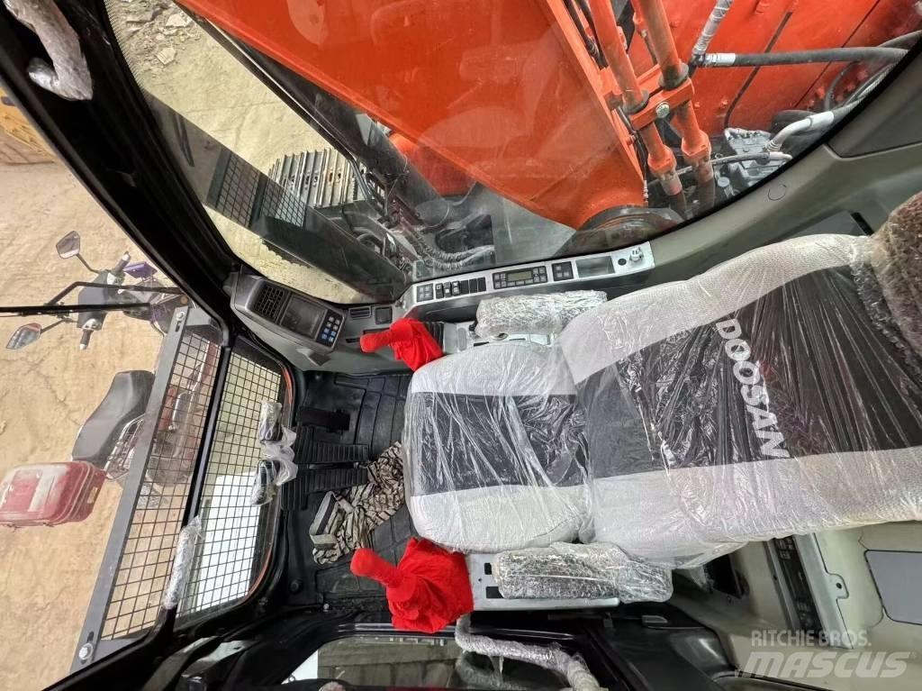 Doosan DX 300 Bageri gusjeničari
