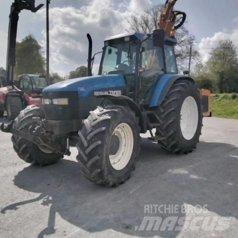 New Holland TM 165 Traktori