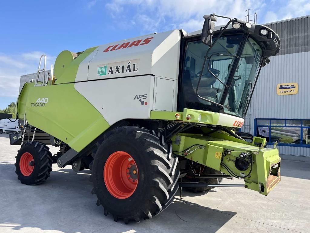 CLAAS Tucano 440 Kombajni