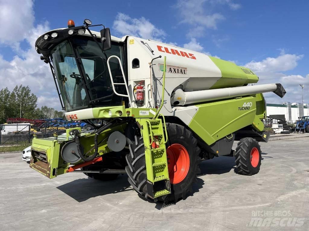 CLAAS Tucano 440 Kombajni