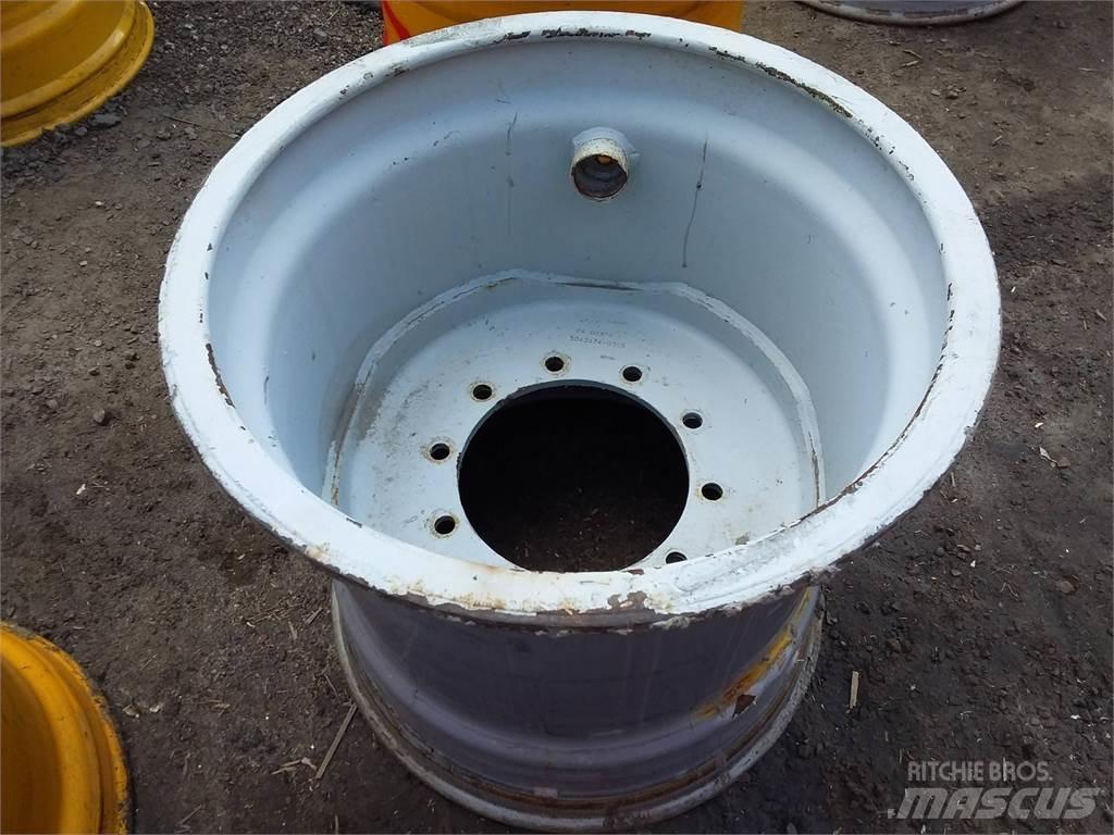 Valmet 801 24x26,5 Gume, kotači i naplatci