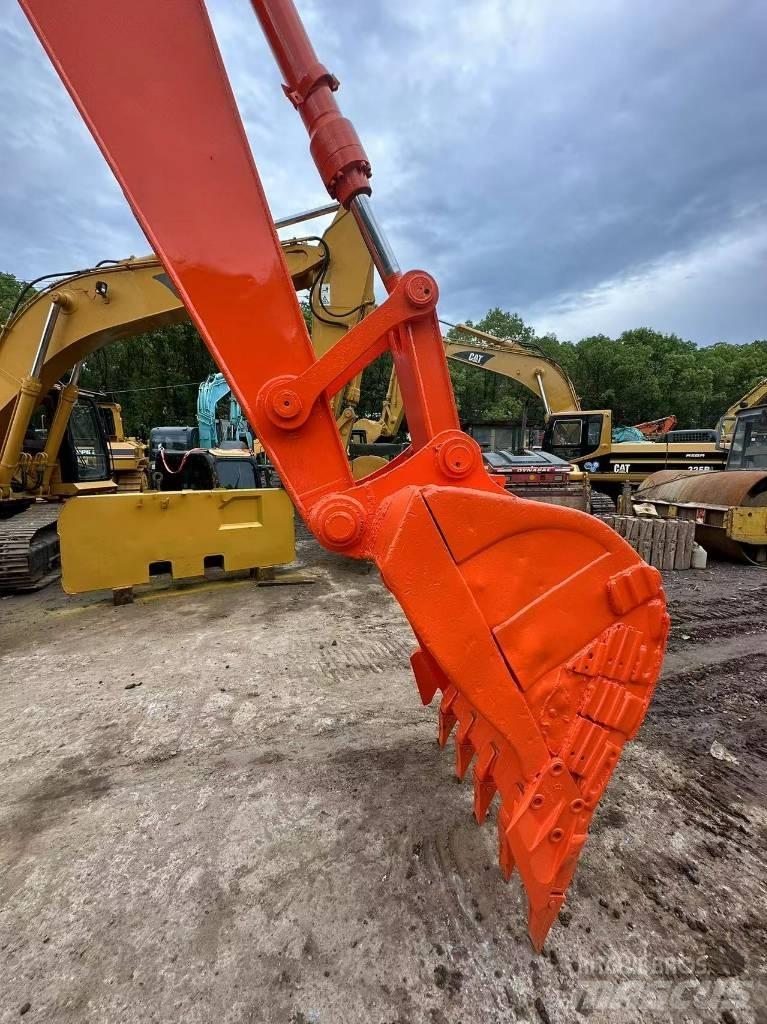 Hitachi ZX200 Bageri gusjeničari