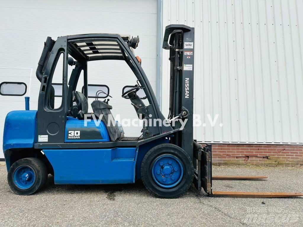 Nissan FGD 02A-300 Dizelski viličari