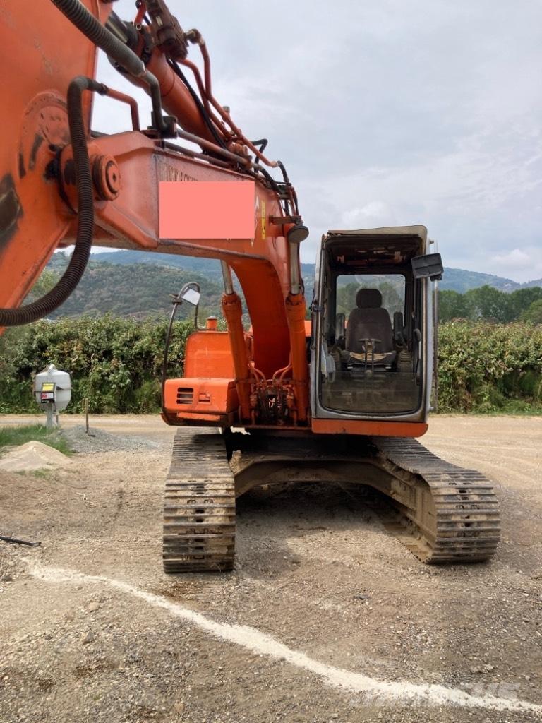 Hitachi EX 135 Bageri gusjeničari